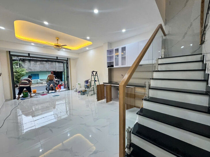 MẶT TIỀN QUÁ RẺ TRUNG TÂM QUẬN 8 -KINH DOANH ĐỈNH CHỈ NHỈNH 100tr/m2- SỔ NỞ HẬU ĐẸP A4 – HIẾM
