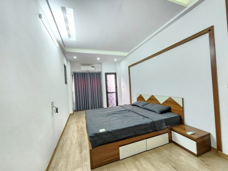 Bán nhà Giáp Nhị oto gần nhà đẹp 36m2 4 T 3,2 MT giá chị 7,65 Tỷ