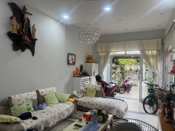 HOT, KẸT TIỀN BÁN GẤP MẶT TIỀN MAI HẮC ĐẾ [P15 Q8] DT 150M2 (5 X30M) 3T, 4PN, 5WC CHỈ 11.5 TỶ