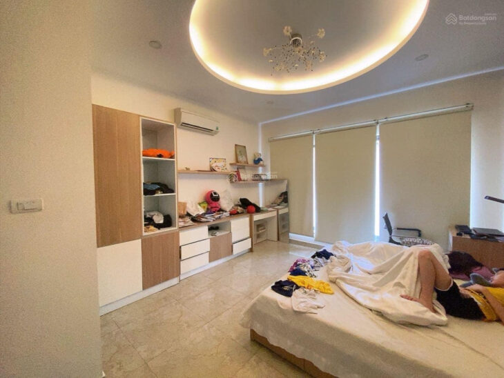 Nhà Định Công DT 48m2x5T, ngõ thoáng, mới, đẹp, ở luôn, giá 7.48 tỷ, SĐCC, 10m ra đường chính