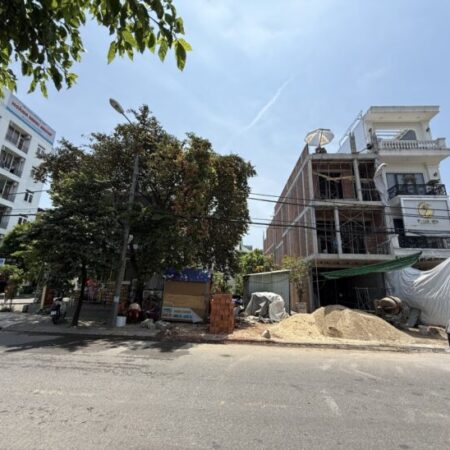 Cần bán đất gần biển Mỹ Khê Đà Nẵng, gần khu tài chính và người Hàn, vỉa hè rộng, vị trí vàng