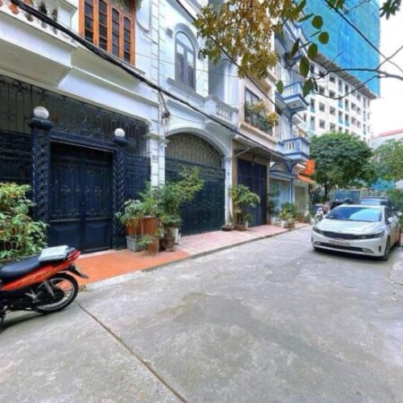 BÁN NHÀ PHÙNG CHÍ KIÊN CẦU GIẤY PHÂN LÔ QUÂN ĐỘI -KINH DOANH-Ô TÔ VÀO NHÀ 56M 17 TỶ