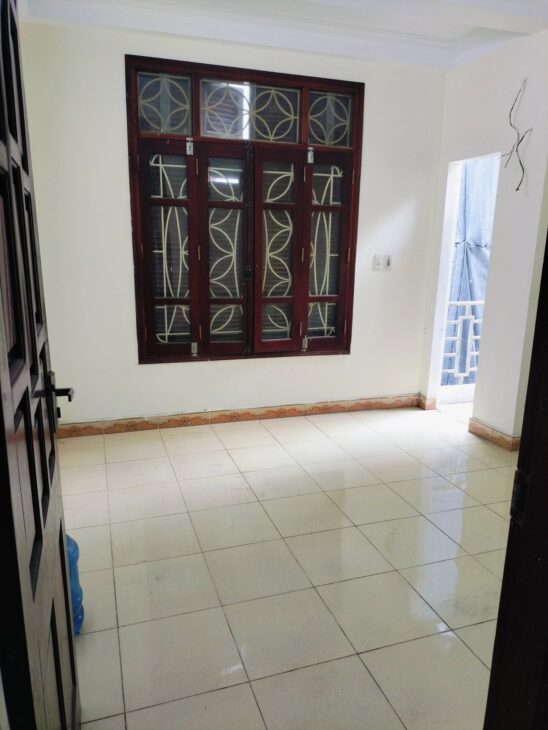 Cho thuê nhà ngõ ô tô Lương Khánh Thiện, 35m2 x 4 tầng 3 ngủ, 9 Triệu ô tô đỗ tận cửa