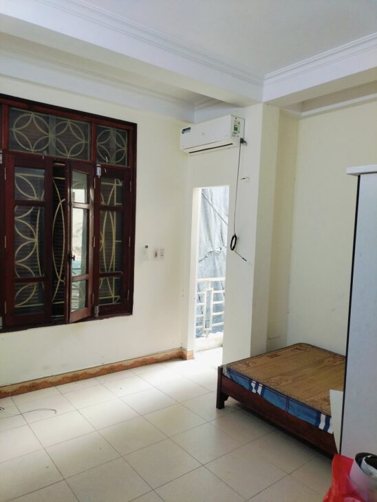 Cho thuê nhà ngõ ô tô Lương Khánh Thiện, 35m2 x 4 tầng 3 ngủ, 9 Triệu ô tô đỗ tận cửa