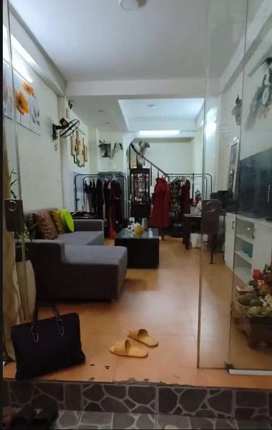 Cho thuê nhà ngõ ô tô vừa ở vừa KD Phố Thái Thịnh, 36m2 x 3 tầng, 11 Triệu