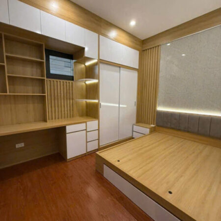 Bán nhà 40m², 5 tầng, 4PN, 4WC, Tân Mai, Hoàng Mai, 7.6 tỷ