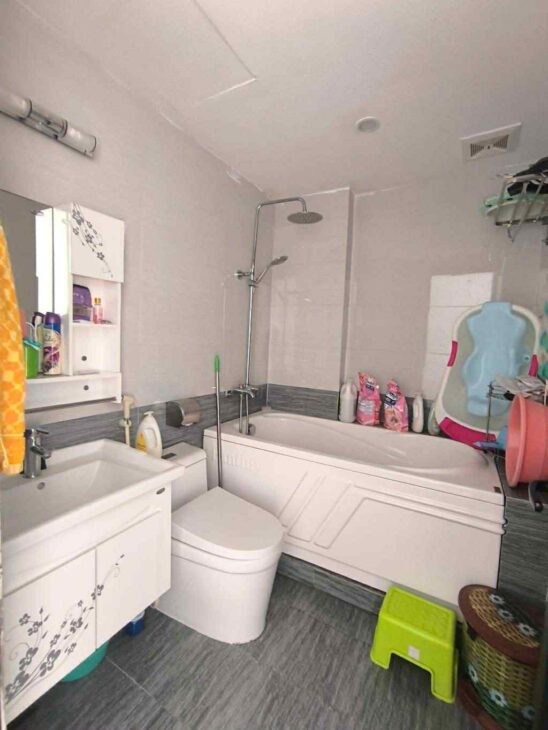 nhà đẹp Cổ Linh, 50m x 5 tầng, gara 2 ôtô, ngõ thông, đón đầu cầu Trần Hưng Đạo