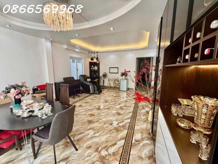 BÁN NHÀ ĐẸP VĨNH PHÚC, BA ĐÌNH – 73M² – MT 4.7M – LÔ GÓC 3 THOÁNG – FULL NỘI THẤT- 17.9 TỶ