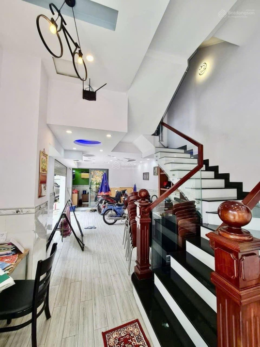 Tân Phú – Khu compound an ninh, yên tĩnh, căn góc 2 mặt tiền, ô tô đậu ngày đêm, hẻm nhựa thông