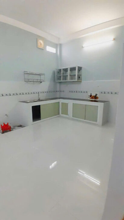 NHÀ THUÊ 6tr5/tháng-2pn MAYLANH HẺM NGUYỄN VĂN CỪ