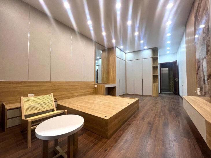 BÁN NHÀ PHÂN LÔ PHÙNG CHÍ KIÊN, CẦU GIẤY – 48M² x 6T THANG MÁY – Ô TÔ VÀO NHÀ – GIÁ 15.75 TỶ