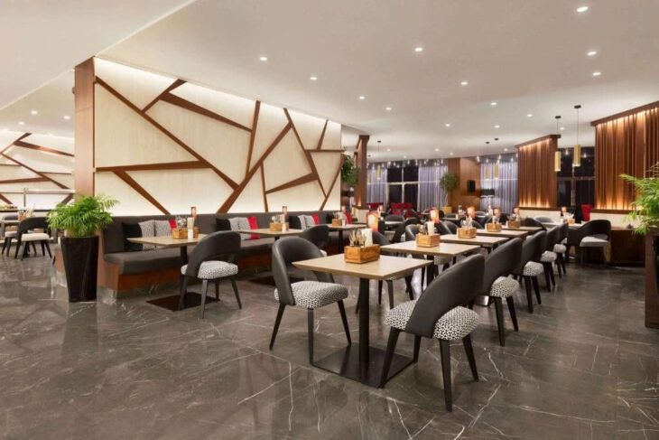 BÁN TÒA NHÀ MẶT PHỐ TRIỆU VIỆT VƯƠNG, HAI BÀ TRƯNG – 456M² – MT 12M – DÒNG TIỀN 13 TỶ/NĂM