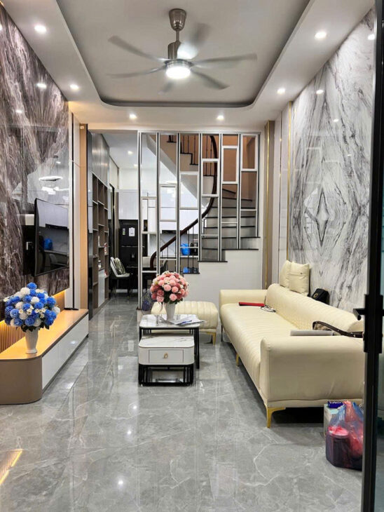 NHÀ ĐẸP HOÀNG MAI – LÔ GÓC – NỞ HẬU – 42m2 5 tầng mặt tiền 3m Giá 8.35 tỷ