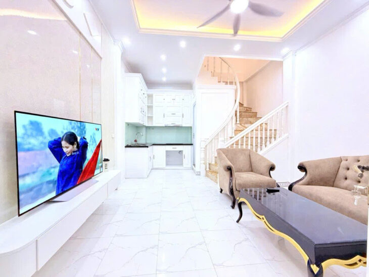 LÔ GÓC – NGÕ VĂN CHƯƠNG TÔN THẤT TÙNG 33m2 5 tầng mặt tiền 6.8m Giá 7.2 tỷ