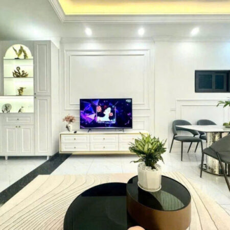 PHỐ NGỌC HÀ – NỘI THẤT TÂN CỔ ĐIỂN – LÔ GÓC DT 34m2 5 tầng MT 4m Giá 9.8 tỷ