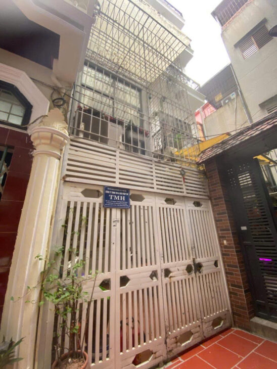 NHÀ ĐẸP THỔ QUAN TRUNG PHỤNG – NGÕ THOÁNG DT 42m2 4 tầng MT 3m Giá 9.7 tỷ