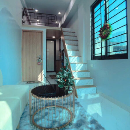 CCMN QUAN NHÂN – THANG MÁY – Ô TÔ – 29 PHÒNG – 96m2 8 tầng mt 4.6m Giá 35 tỷ