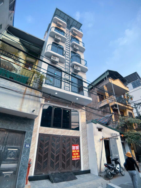 CCMN QUAN NHÂN – THANG MÁY – Ô TÔ – 29 PHÒNG – 96m2 8 tầng mt 4.6m Giá 35 tỷ