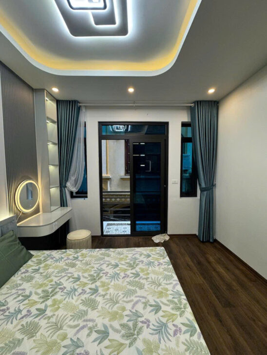 KHƯƠNG HẠ – NGÕ THÔNG 3 GÁC TRÁNH FULL NỘI THẤT 34m2 5 tầng mt 3.5m Giá 7.75 tỷ