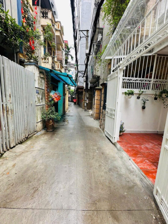 QUAN HOA CẦU GIẤY – NGÕ THÔNG LÔ GÓC 47m2 4 tầng mặt tiền 3.3m Giá 12.9 tỷ