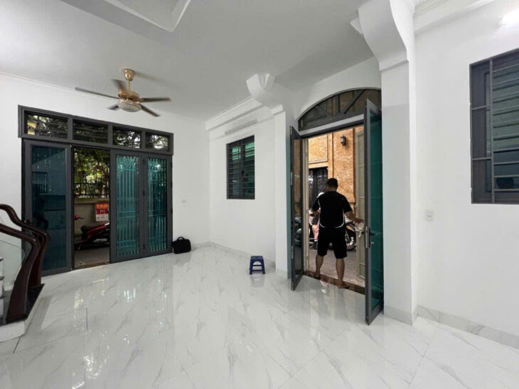 PL VƯƠNG THỪA VŨ – NHÀ ĐẸP – LÔ GÓC – Ô TÔ ĐỖ CỬA 36m2 4 tầng mt 4.9m Giá 14.5 tỷ