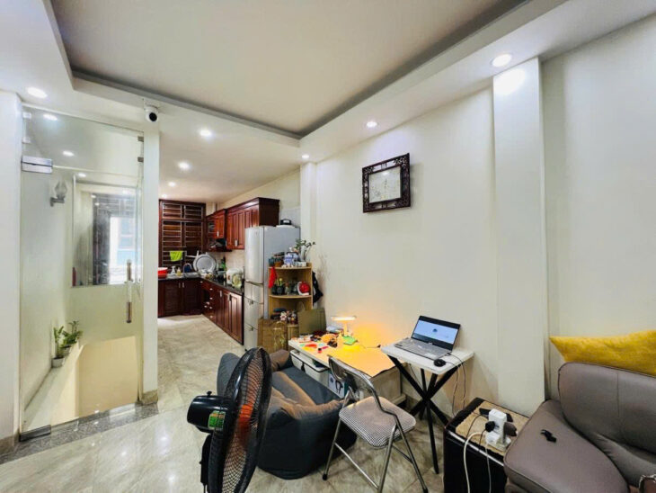 HOÀNG NGÂN – OTO – NGÕ THÔNG – KINH DOANH Dt 52m2 4 tầng mặt tiền 3m Giá 13.3 tỷ