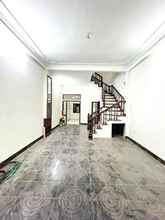 PL PHÙNG CHÍ KIÊN – Ô TÔ VÀO NHÀ KINH DOANH 56m2 4 tầng mặt tiền 4.3m Giá 17.5 tỷ