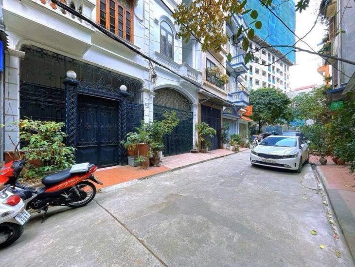 PL PHÙNG CHÍ KIÊN – Ô TÔ VÀO NHÀ KINH DOANH 56m2 4 tầng mặt tiền 4.3m Giá 17.5 tỷ