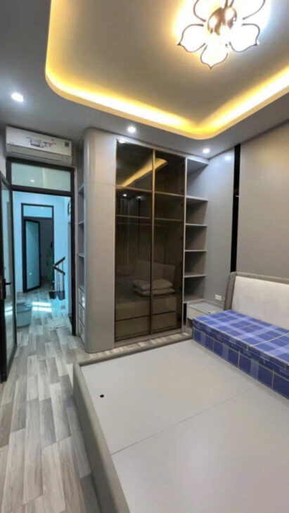 NHÀ ĐẸP HOÀNG MAI – LÔ GÓC – NỞ HẬU – 42m2 5 tầng mặt tiền 3m Giá 8.35 tỷ