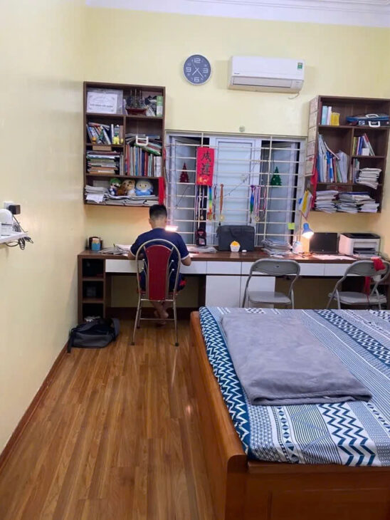 Bán Nhà Cẩm Văn 28m2. 5 tầng. mặt tiền 3.5m giá 6.8 tỷ Đống Đa Hà Nội