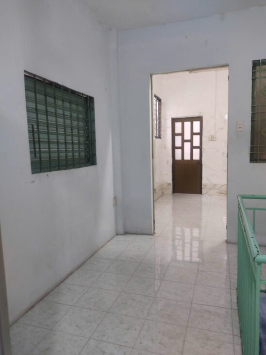 Cho Thuê nguyên căn Bà Hạt, Q10 – 3 tầng – 4PN giá 10.5tr/th(TL)
