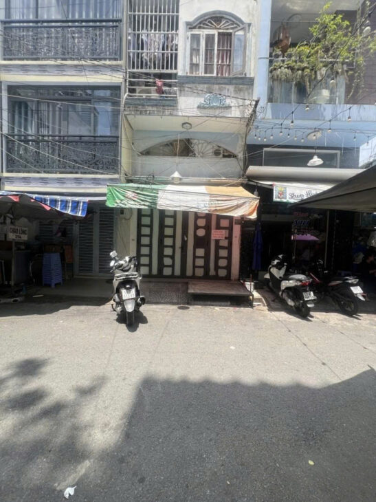 😍 CHỢ HOA HỒ THỊ KỶ – HẺM KD 10M THÔNG – 3 TẦNG – CHỈ NHỈNH 5 tỷ