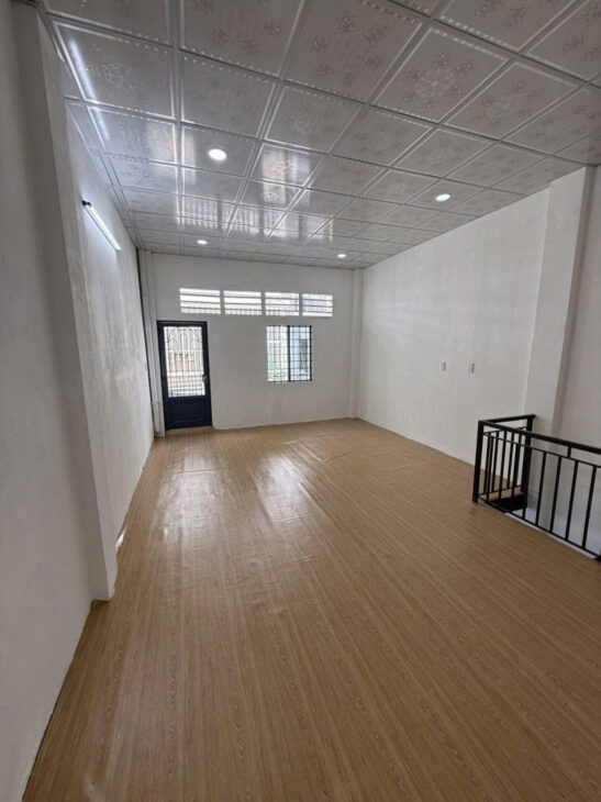 Nhà đẹp ngay Lý Thường Kiệt Q,10-Giá hơn 6 tỷ-hẻm thông nhiều đường-tiện ích xung quanh