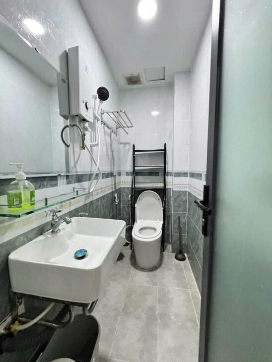 CHỦ CẦN BÁN GẤP NHÀ 5 TẦNG NGÔ GIA TỰ-CÓ DÒNG TIỀN KD-TIỆN NGHI ĐẦY ĐỦ HƠN 6 TỶ