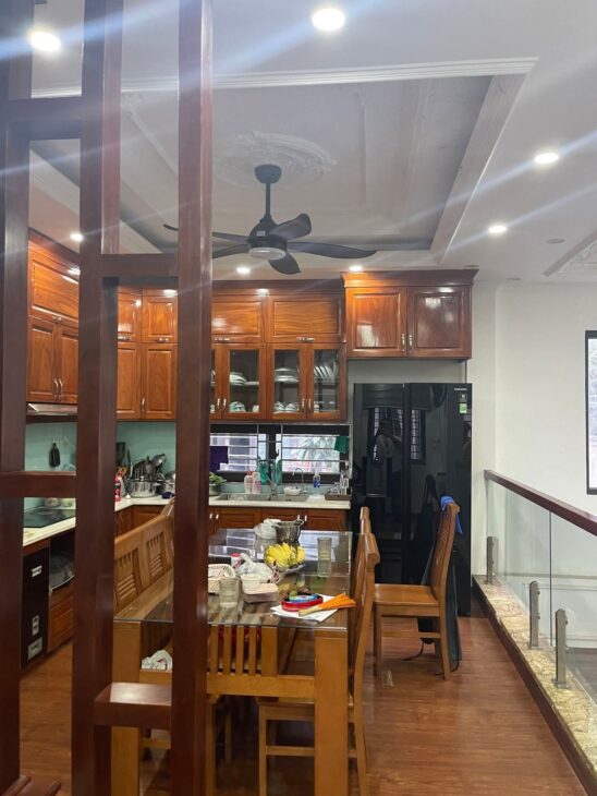 Nhà ĐẶNG THUỲ TRÂM – gần CV -80m2 (4x20m) -4 tầng – 5 PN -4 NVS – Sân thượng trước sau – khu xanh