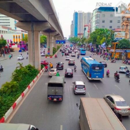 Độc quyền cho thuê nhà mặt phố Quang Trung, 3 tầng x MT 4m, giá chỉ 15 triệu