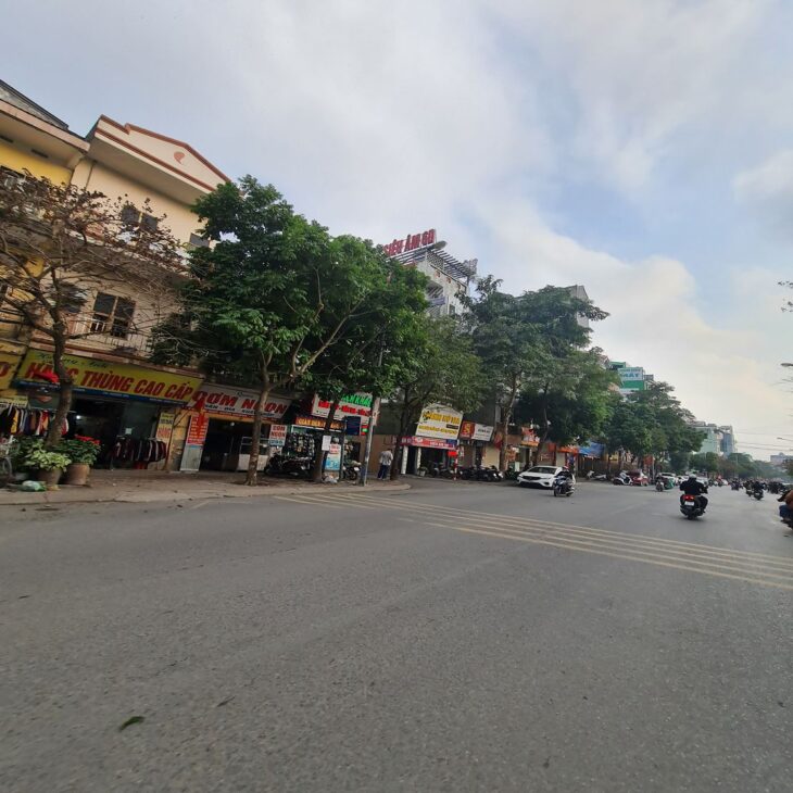 2x tỷ tiểu học nhận nhà ở ngay full nội thất. 205m2 2 tầng, đường 18m tại Đa Tốn. Lh 0989894845