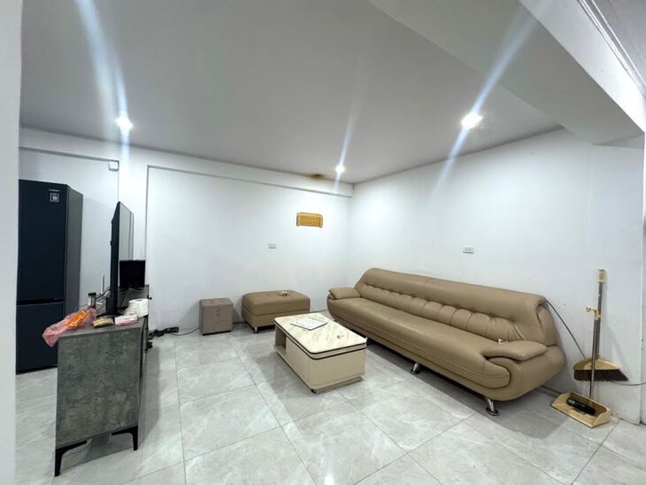 BÁN NHÀ TẬP THỂ 50M2 – NAM ĐỒNG – Ô CHỢ DỪA – ĐỐNG ĐA – HÀ NỘI – CHỈ 3,X TỶ – SỔ ĐỎ CHÍNH CHỦ