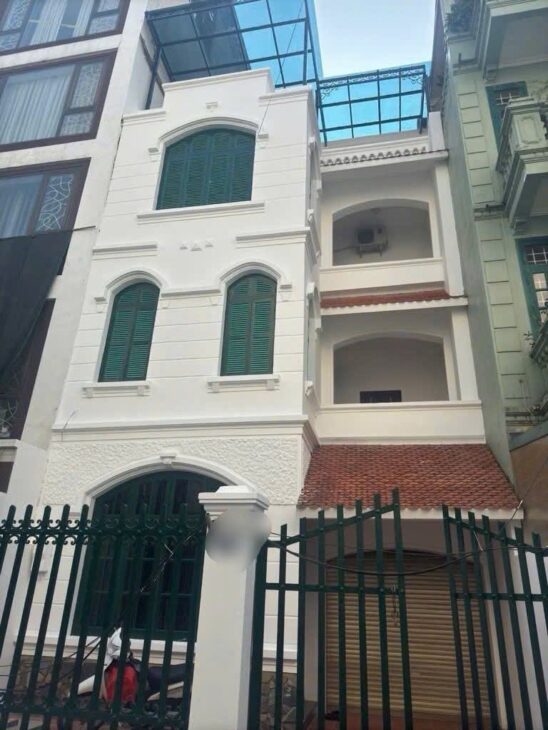 Cho thuê nhà mặt phố Vũ Tông Phan, 4 tầng × 40m² × mặt tiền 5m, nhận nhà ngay, chủ thiện chí.