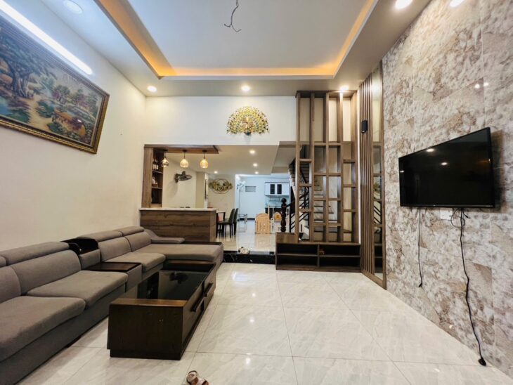 BÁN NHÀ 2 LẦU – HẺM XE MÁY HỒ TÙNG MẬU KDC BÌNH ĐƯỜNG 2 CÁCH PHƯỜNG LINH TÂY THỦ ĐỨC MỘT CON ĐƯỜNG.