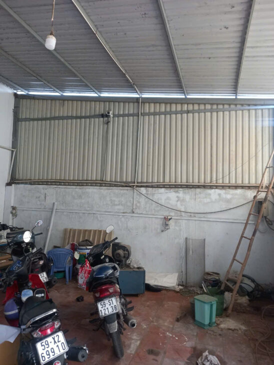 NHÀ CHÍNH CHỦ – GIÁ TỐT – Bán nhà xưởng 200 m2 thổ cư 180m2, gần chợ đầu mối Thủ Đức, P Bình Chiểu