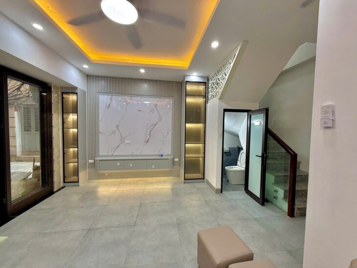 BÁN NHÀ LÔ GÓC QUAN NHÂN – NHÂN CHÍNH – 35M2 –5 TẦNG – MẶT TIỀN 6M – GIÁ 6.5 tỷ lh 0817606560