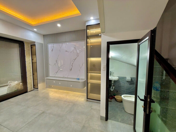 BÁN NHÀ LÔ GÓC QUAN NHÂN – NHÂN CHÍNH – 35M2 –5 TẦNG – MẶT TIỀN 6M – GIÁ 6.5 tỷ lh 0817606560