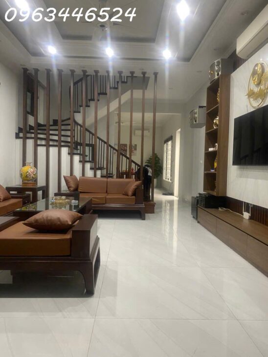 Nhà ít người biết Bạch Mai 30m/32m, 5 tầng, mặt tiền 4.5m, 6.4 Tỷ Hai Bà Trưng.