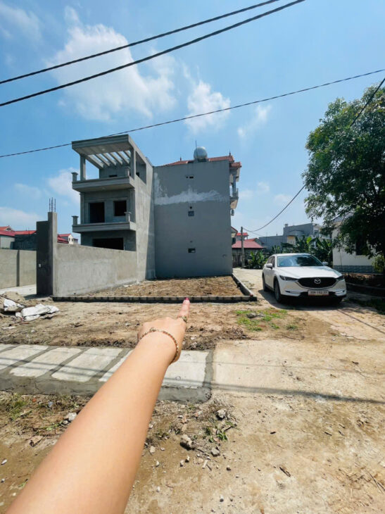 CẦN BÁN MẢNH ĐẤT 108M, LÔ GÓC 2 MẶT TIỀN, ĐẤU GIÁ PHÂN LÔ, VỈA HÈ OTO TRÁNH, GẦN TRƯỜNG, QL 32 TẠI