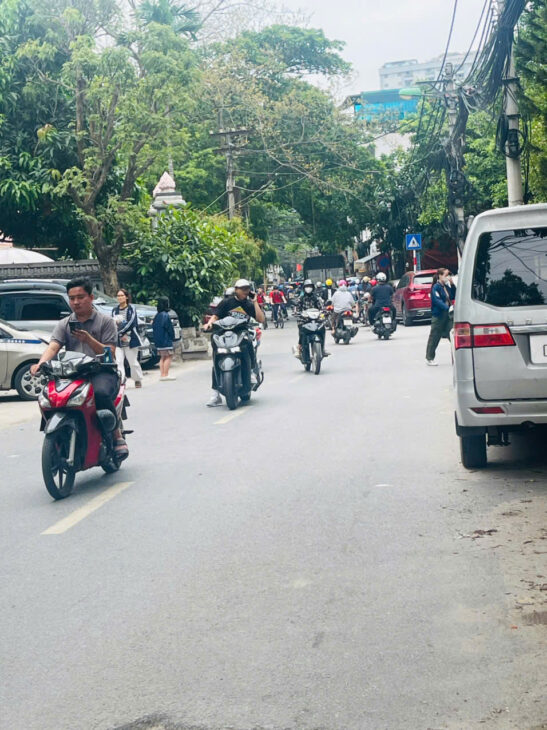 Nhà mới đét phố Vũ Tông Phan, Q. Thanh Xuân, ngõ thông ô tô, 46m2 x 8 tầng thang máy, MT 5m, 16 tỷ