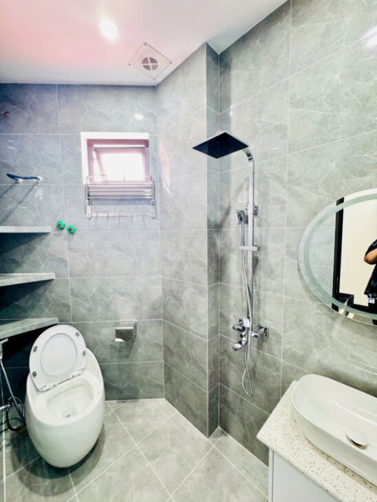 Bán nhà Văn Cao, đường 12m, DT 30m 5 tầng mới tinh, Giá 3.79 tỉ