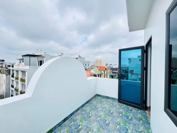 Bán nhà Văn Cao, đường 12m, DT 30m 5 tầng mới tinh, Giá 3.79 tỉ