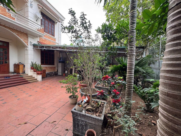 ???? BIỆT THỰ CỔ VIEW HỒ – VIP NGỌC THỤY ???? ???? 170m² 2 tầng Mặt tiền 10m Chỉ 33 tỷ ???? Lô góc –