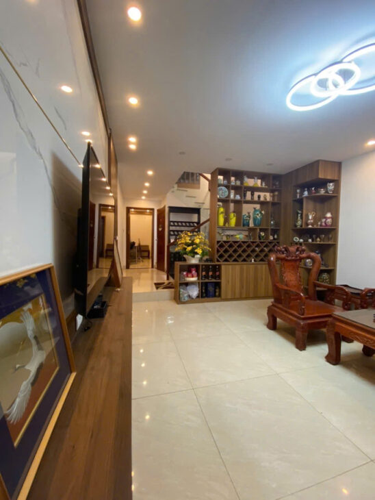 NHÀ ĐẸP – CHỦ THIỆN CHÍ BÁN NHANH – GIÁ TỐT CÓ THƯƠNG LƯỢNG ???? Ngọc Thụy – Long Biên DT 73m², MT